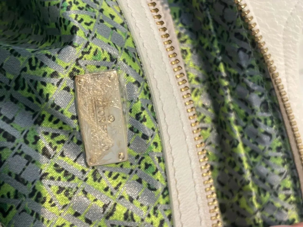 Bolsa Victor Hugo Original Modelo Tommy Cor Gelo - Pouco Uso - Foto 3