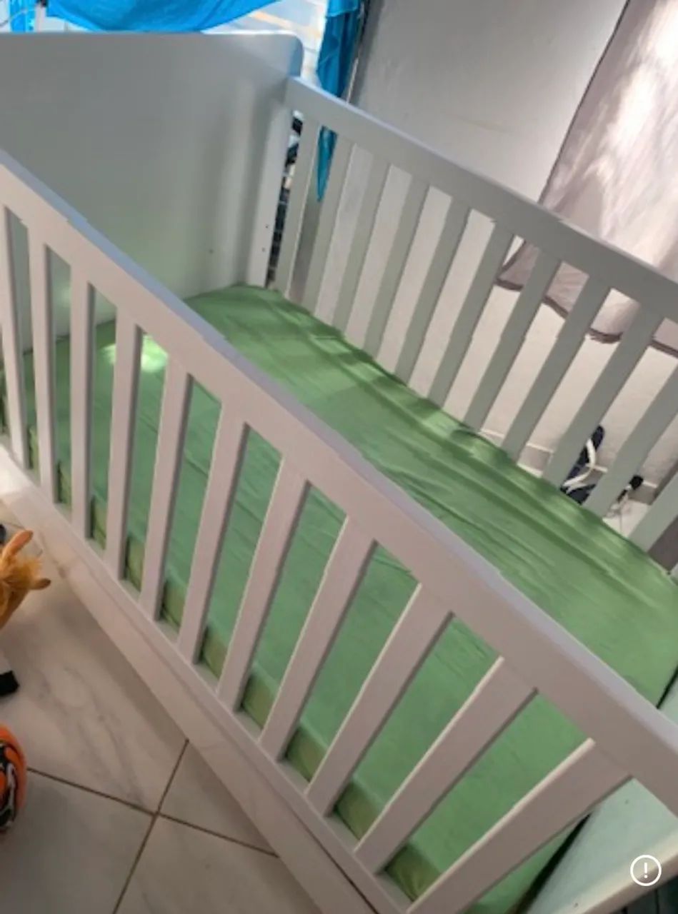 Crib that turns into bed + mattress64374837541762122