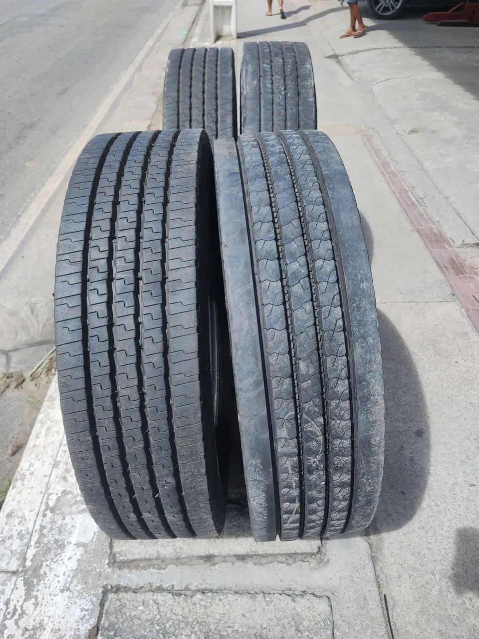 Pneu 275/80r22,5