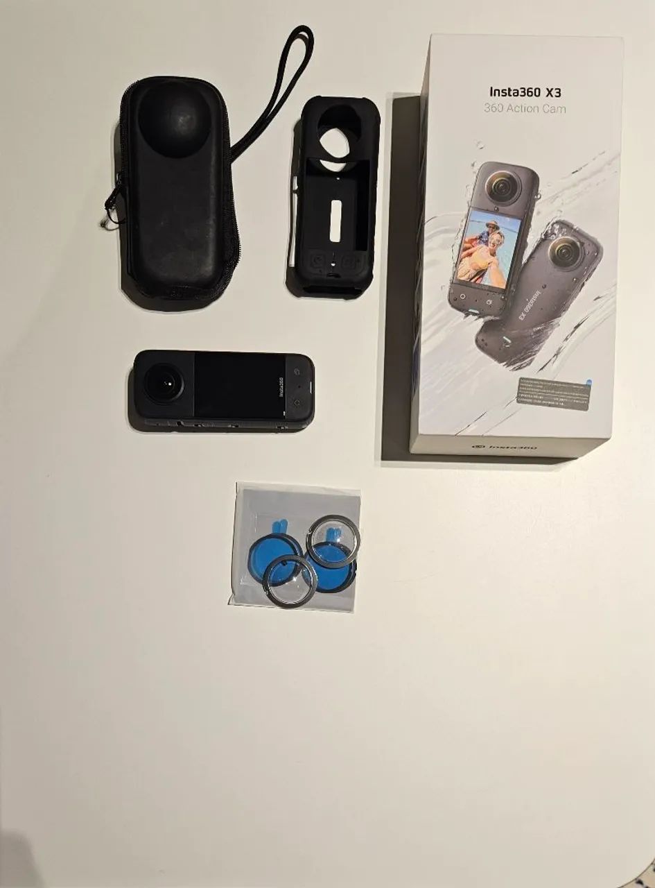 Câmera de Ação Insta360 X3 + 2 cases + 2 lens guards