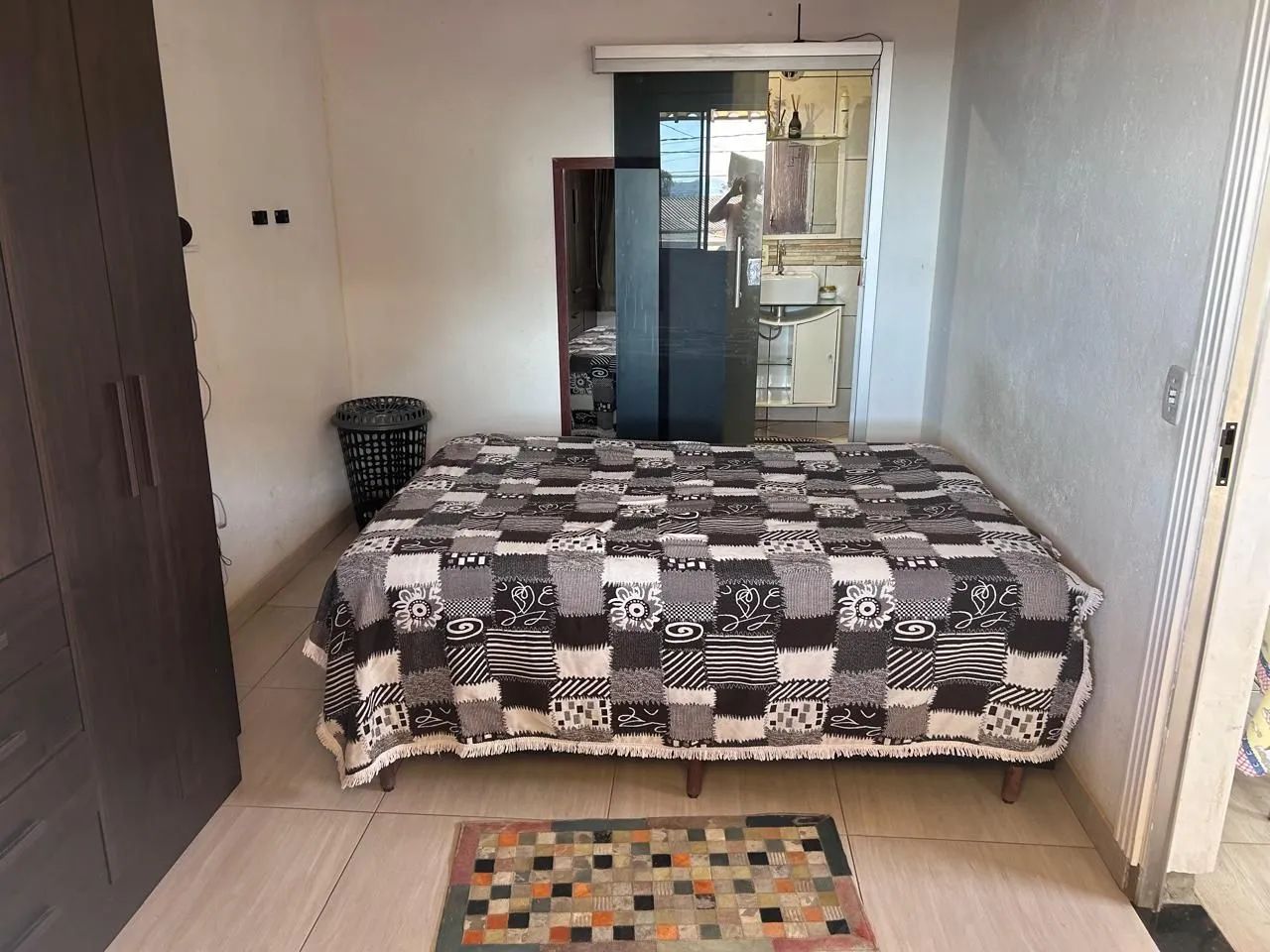 Vendo casa estilo germinada com loja para comércio e um amplo quintal nos fundo. - Foto 4