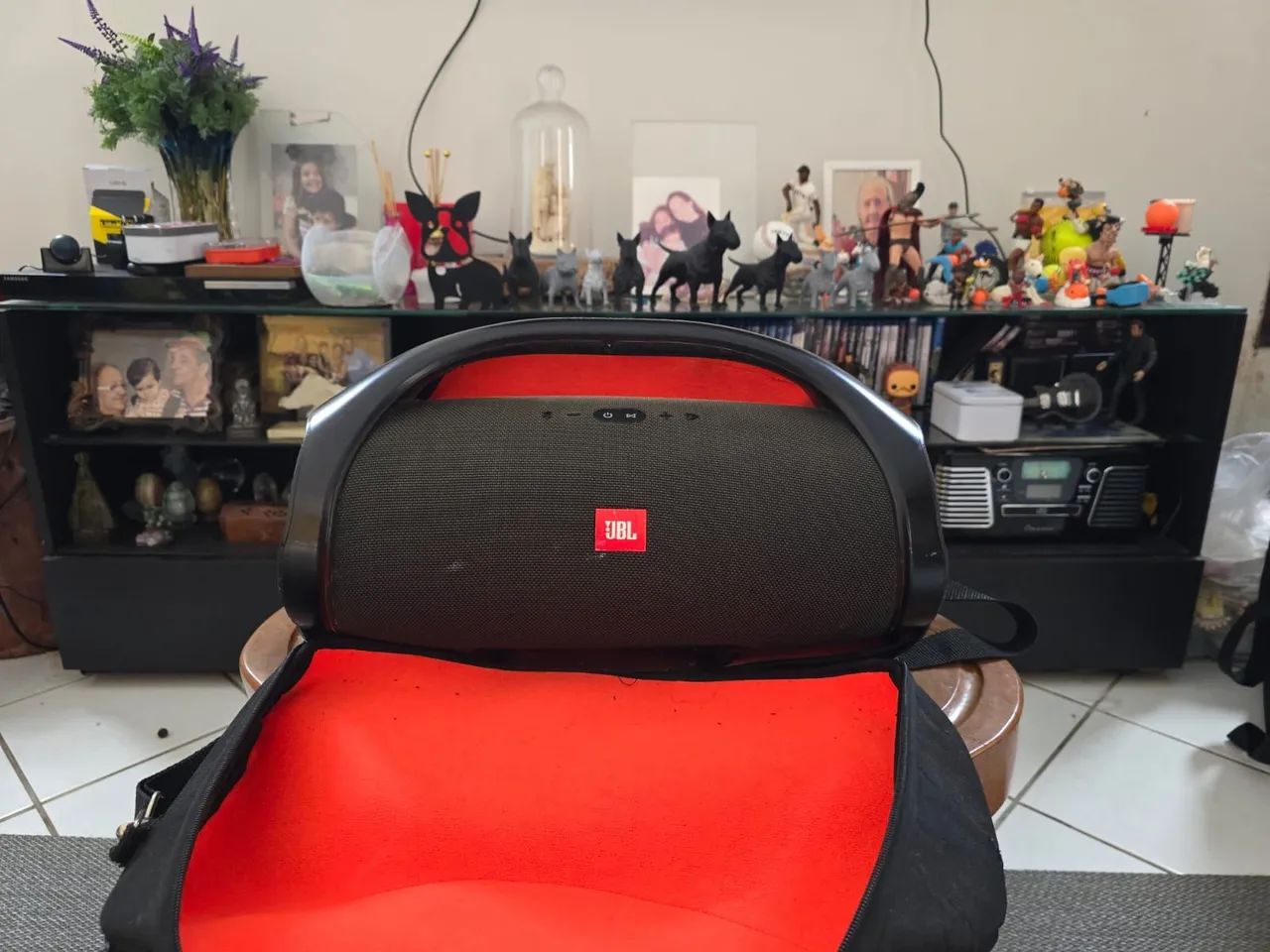 Caixa de Som JBL Boombox - Potente e com Bluetooth - Foto 3