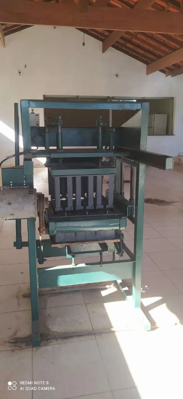Máquina de fazer blocos64319604037506120