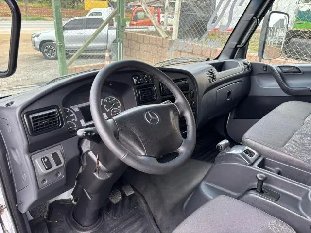 Mercedes-Benz Accelo 1016 Automático - Foto 6