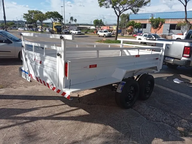 Carretinha 2.50 x 1.20 com cestinha é gigante
