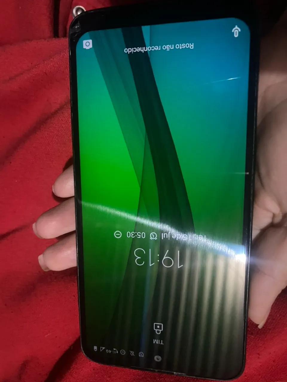 Moto g 7 está pegando tudo,pronto pra usar ,está só com a tela trincada na parte de baixo