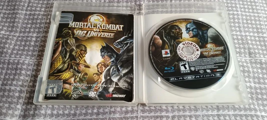 Mortal Kombat vs DC Universe PS3 - Foto 2