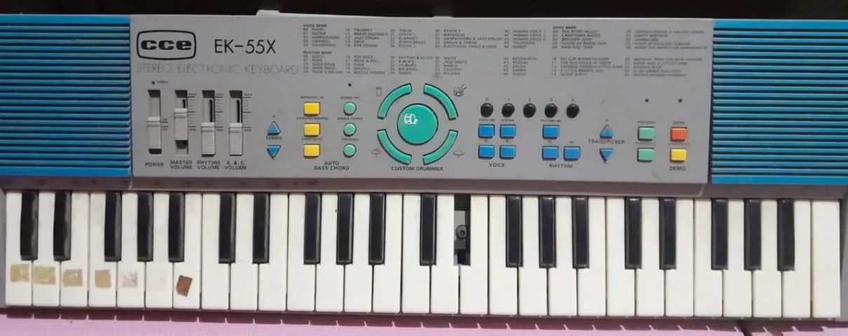Teclado Musical CCE EK-55X (Para Conserto Ou Retirada De Peças/Envio Pela OLX) - Foto 3