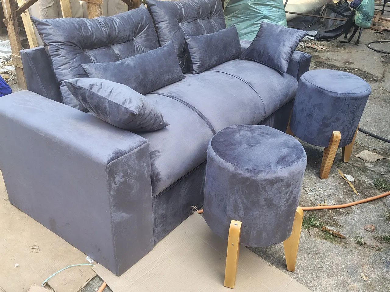 Sofá de 3.lugres 2 puffs grátis 450 - Foto 3