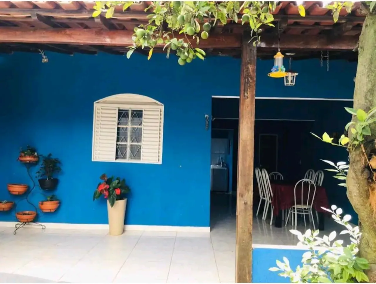 Casa com garagem perto do metro ceilândia