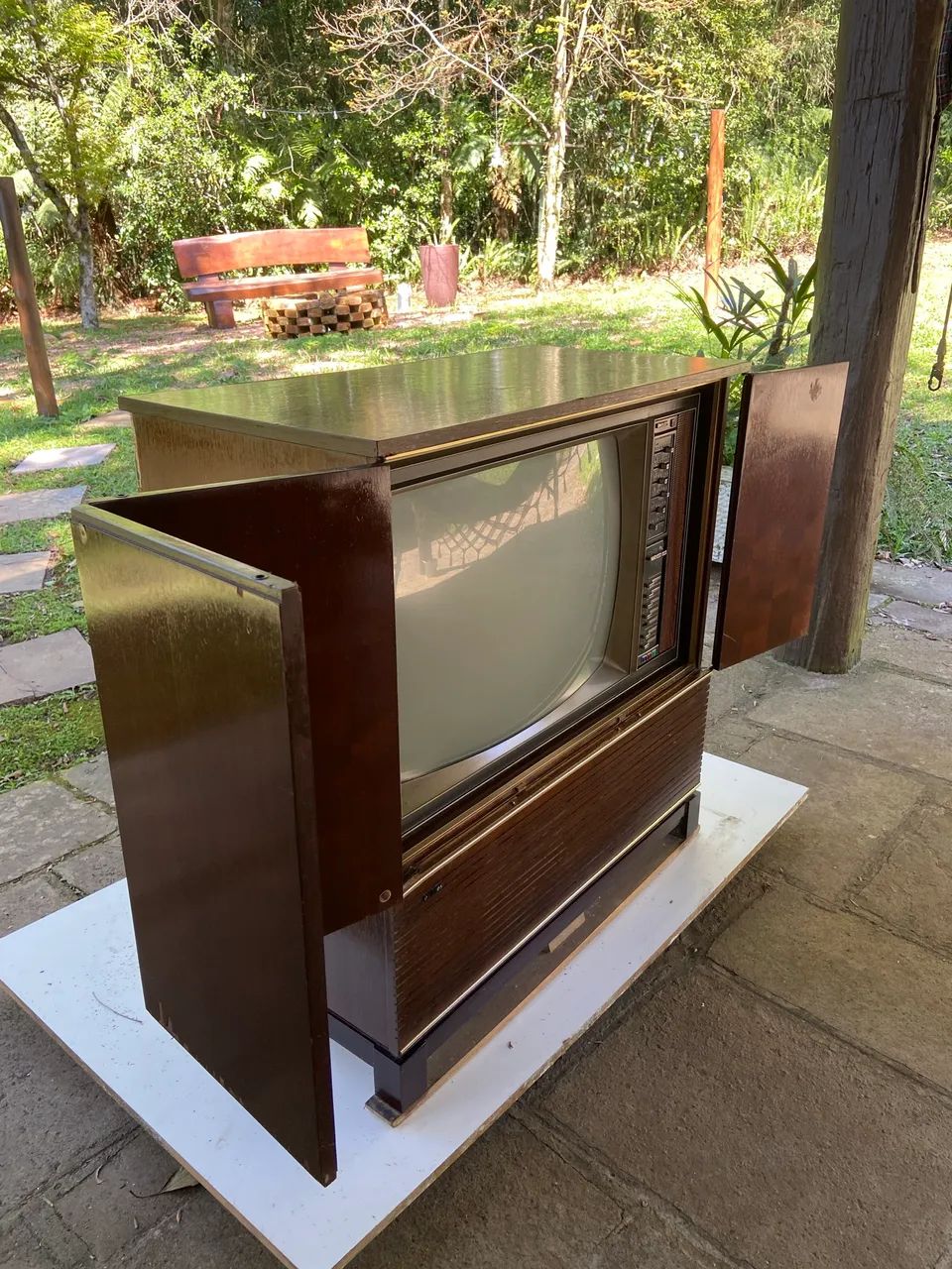 TELEVISÃO PHILIPS KL1 GABINETE MADEIRA 1970 - Foto 3