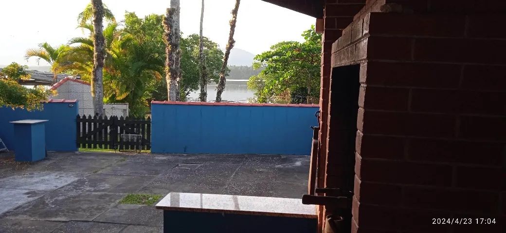 Casa em pedrinhas Ilha comprida SP - Foto 3