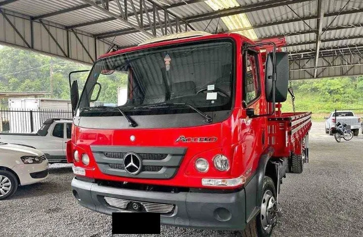 Mercedes Benz Accelo 1016 ano 2017
