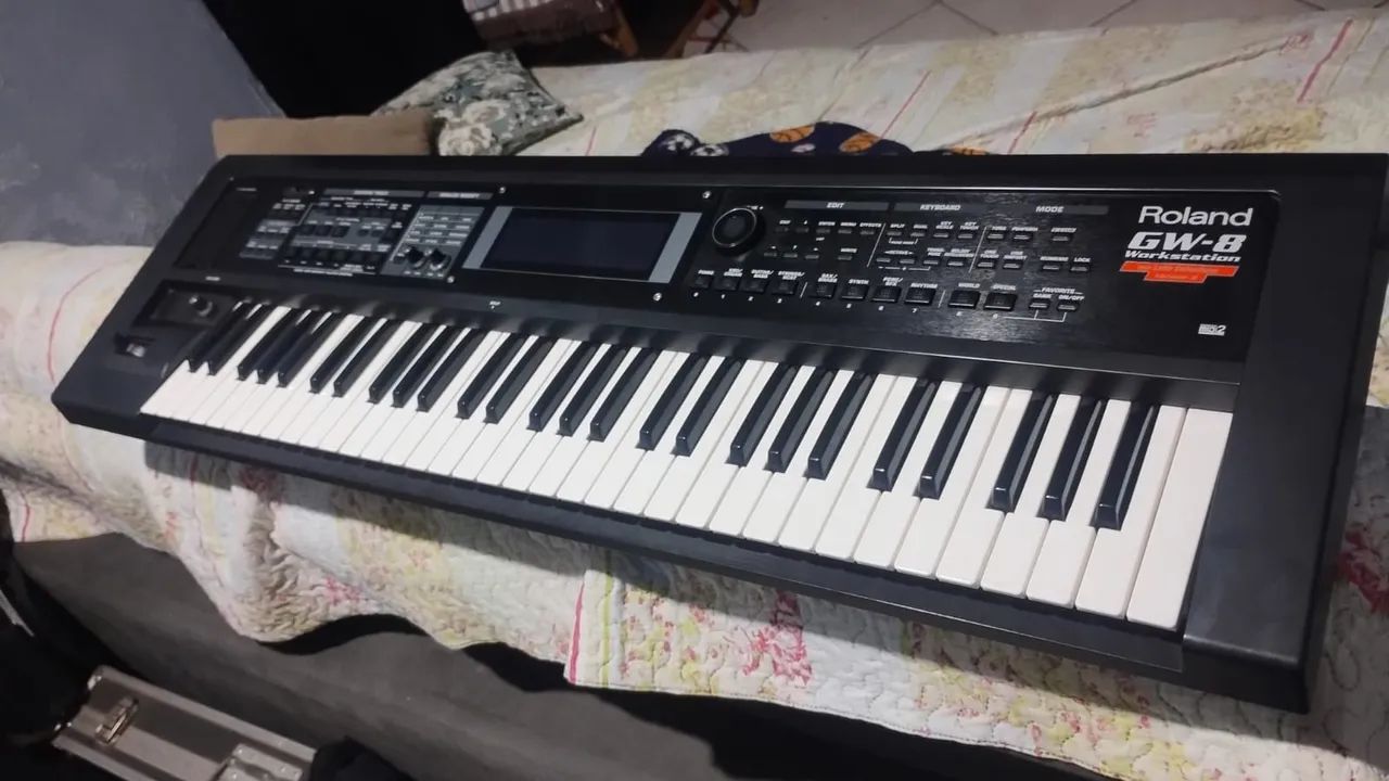 Teclado Roland GW-8 Workstation - Foto 4