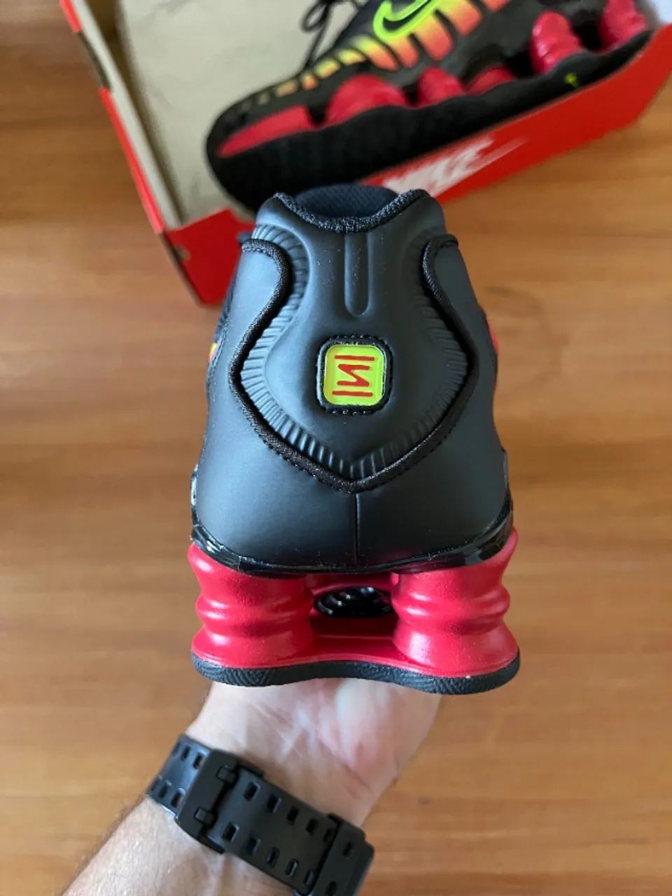 Tênis Nike Shox TL Volt Fire Red - Foto 5