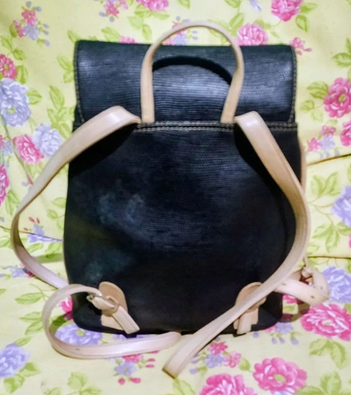 Bolsa feminina Raffythy couro em bom estado  - Foto 2