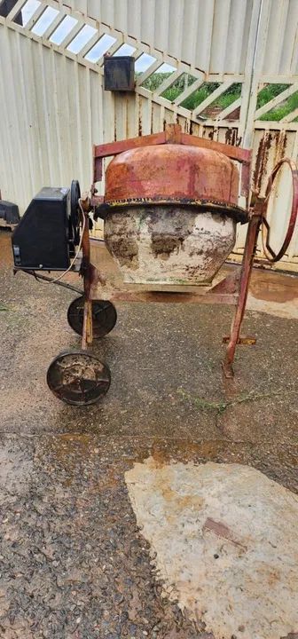 Betoneira Usada para Construção/150 litros