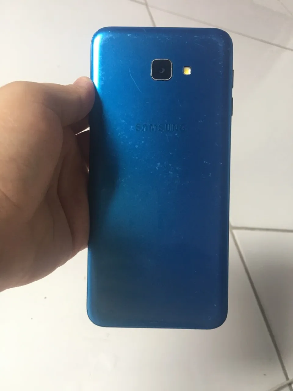 Samsung J4 usado em bom estado