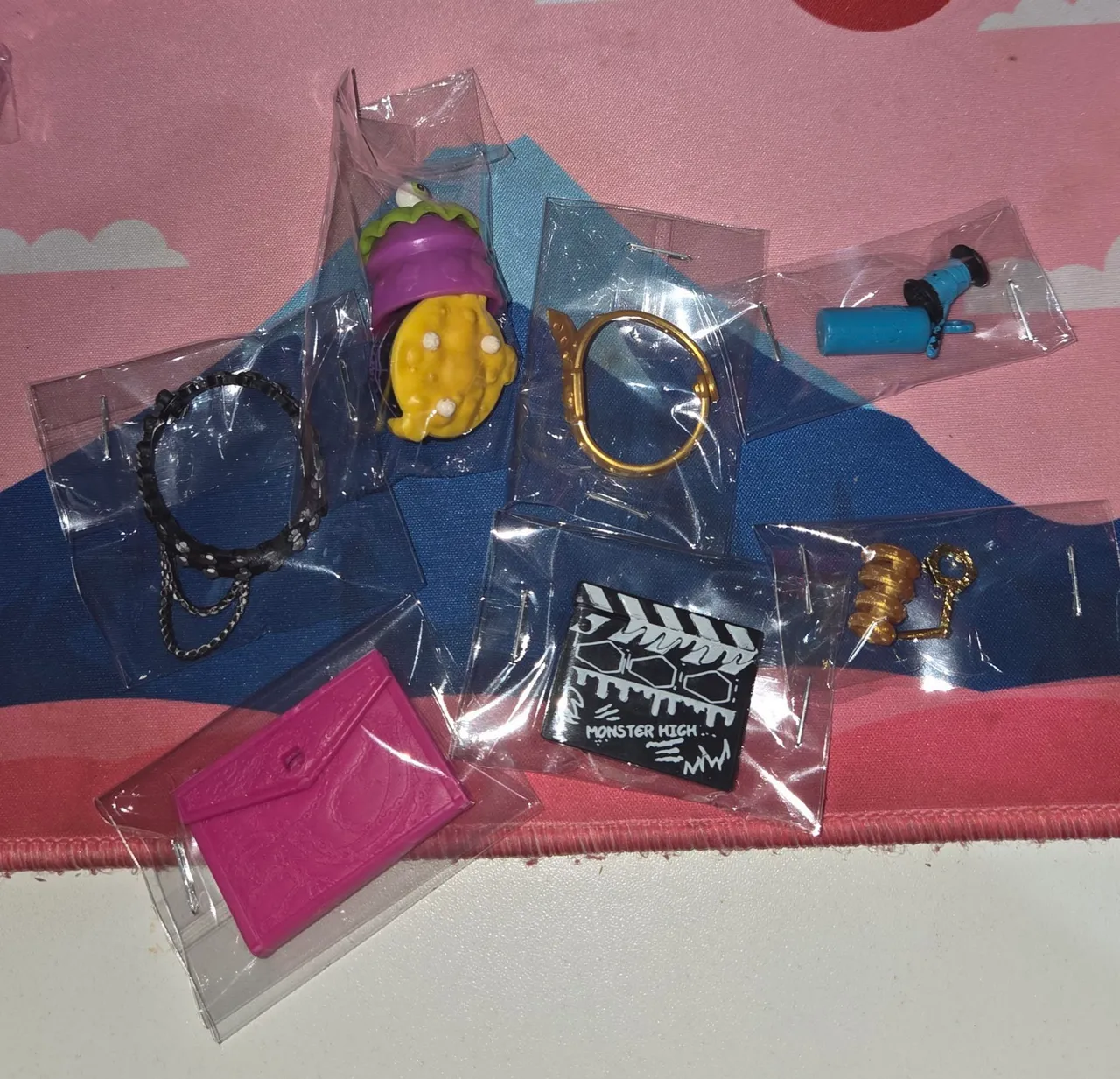 Lote de Acessórios para bonecas Monster High