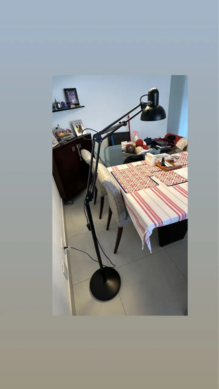 Abajur articulado para iluminação Profissional ou Residencial