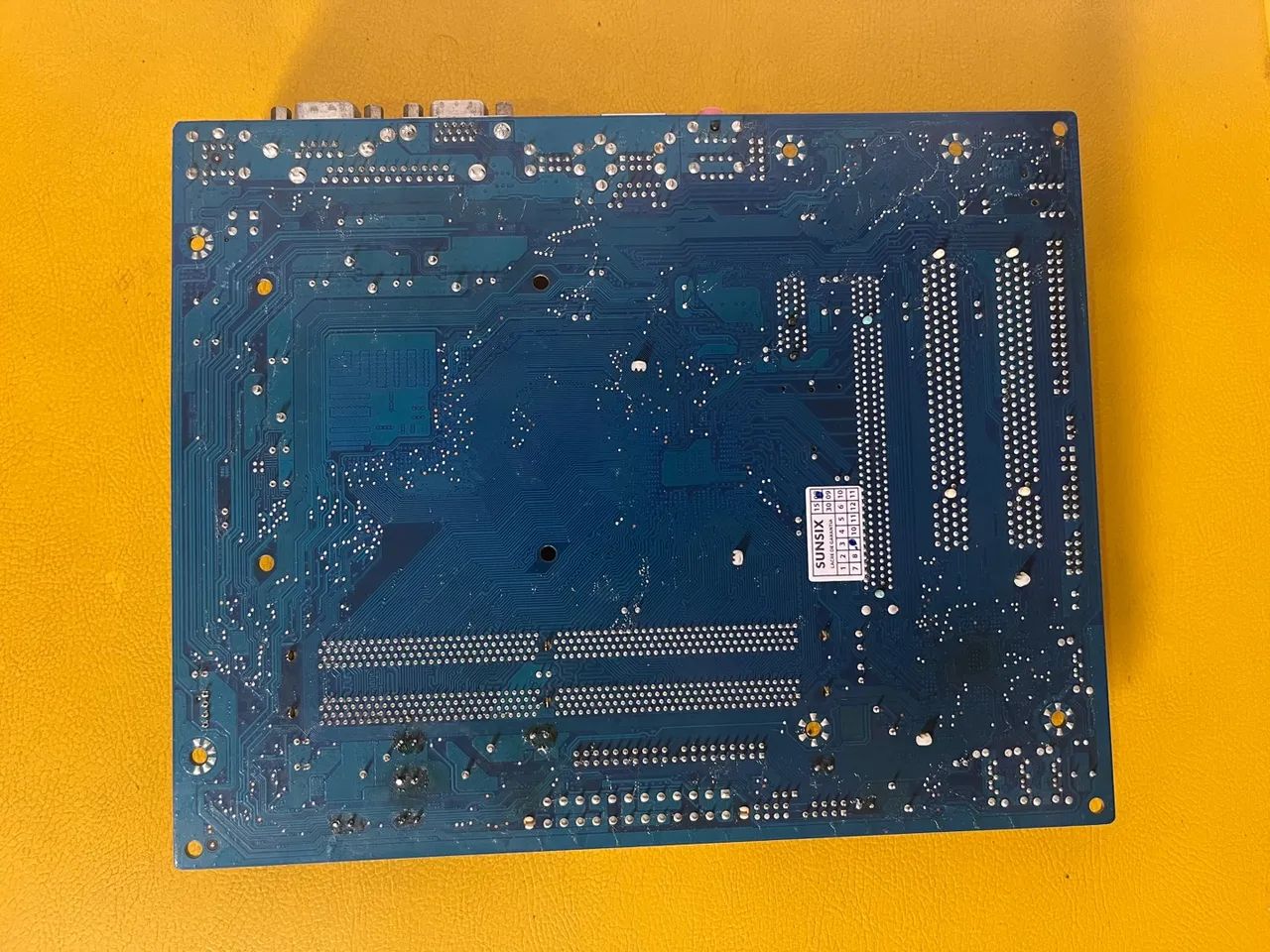 Placa Mãe Gigabyte  - Foto 3