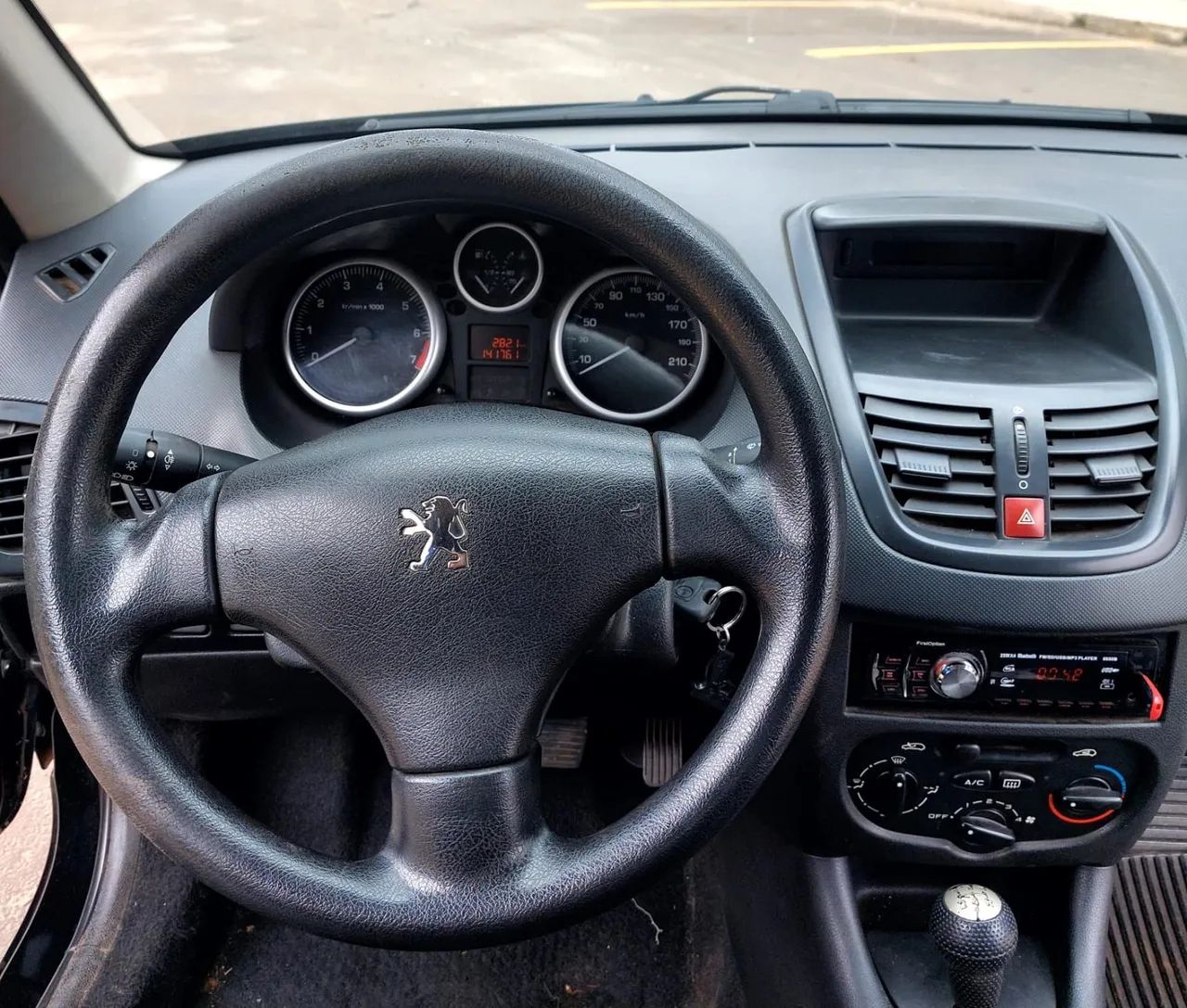 Peugeot 207 XR 1.4 Flex 8V 3P 2009 - Foto 9