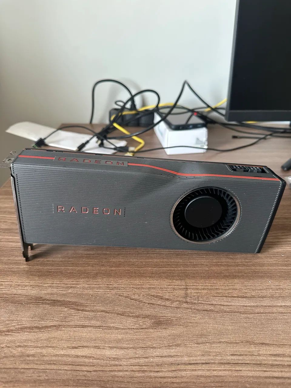 Placa de Vídeo RX 5700XT Blower (Founders Edition) - Excelente Desempenho, Estado de nova.