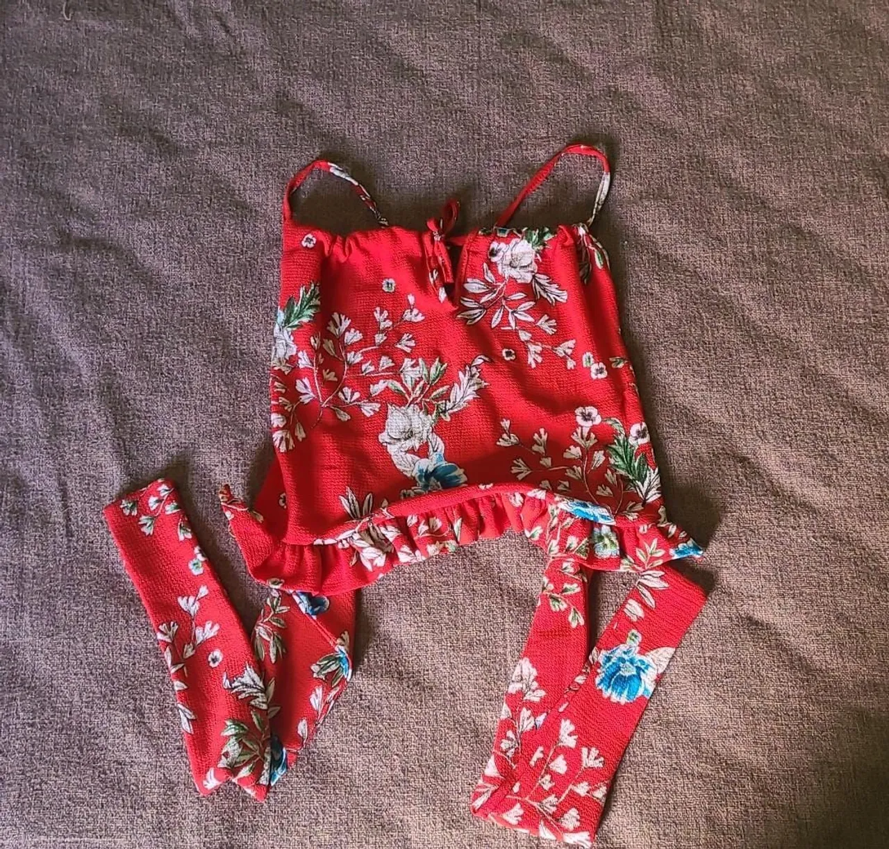 Cropped floral