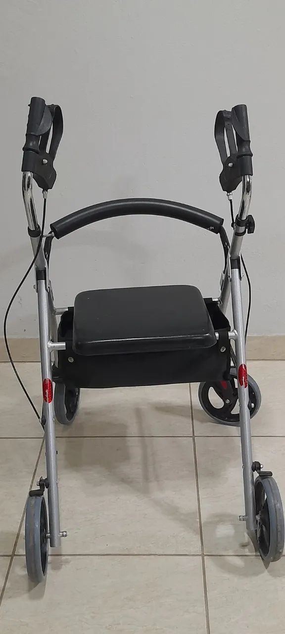 Andador Idoso 4 Rodas de Alumínio Dobrável Dellamed com Assento D12 6248 - Foto 5