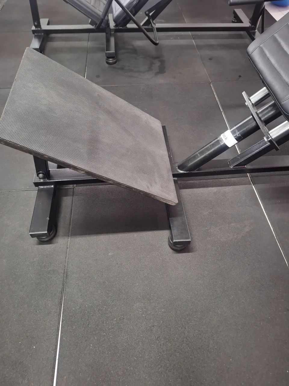 Hack agachamento  - Foto 4