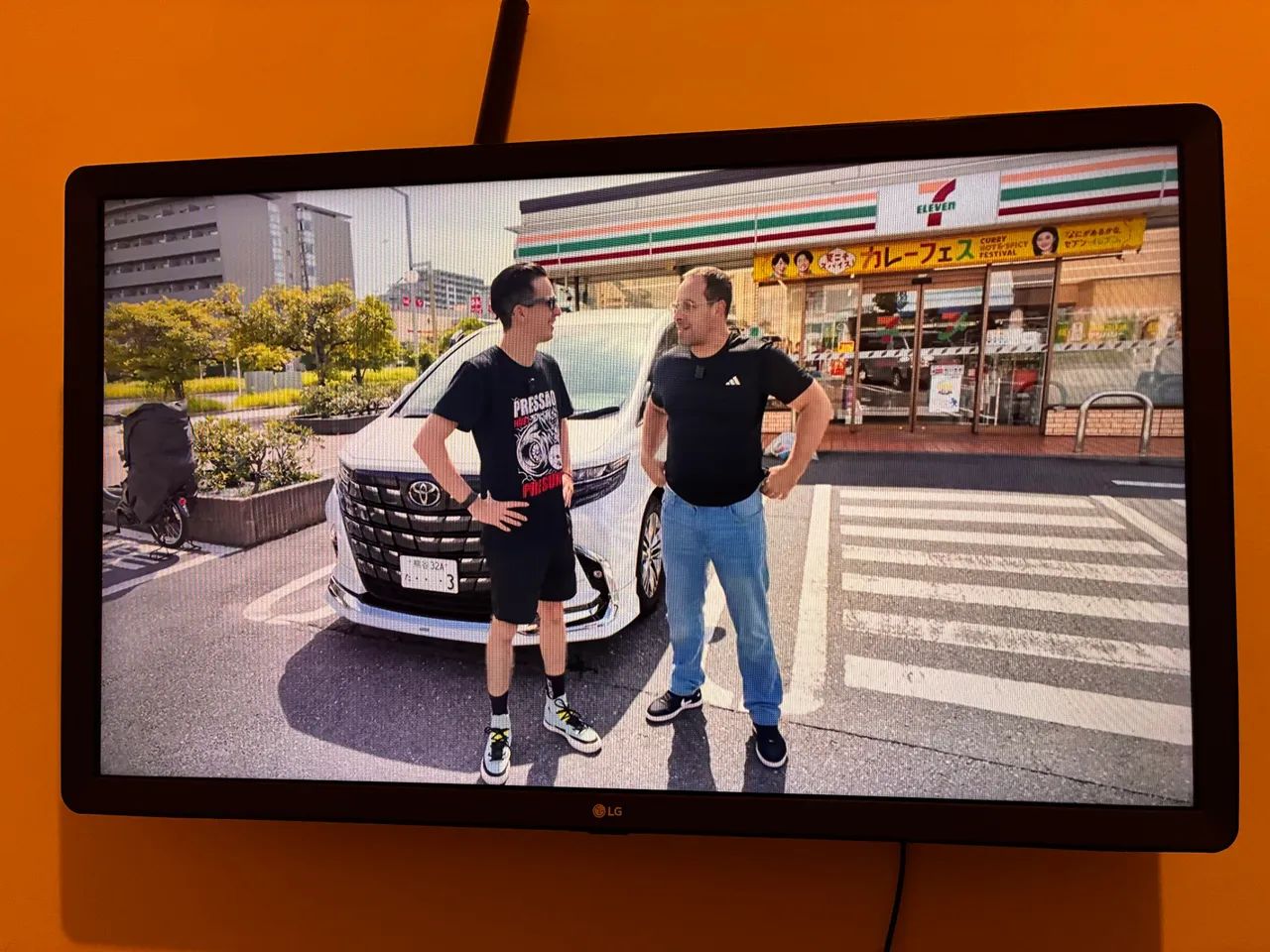 Smart TV LG 32?, modelo 32LM625BPSB. - Foto 3