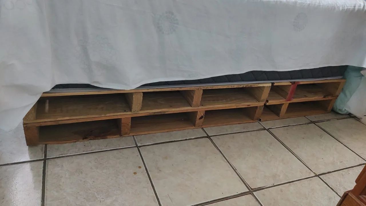Cama Quen de palete, com colchão. - Foto 2