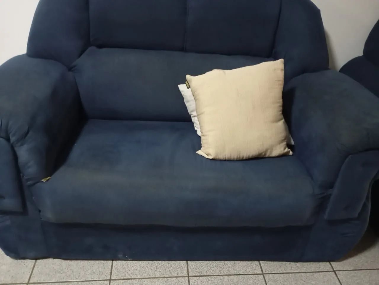 Vende-se 2 sofas em otimo estado65566256769409121