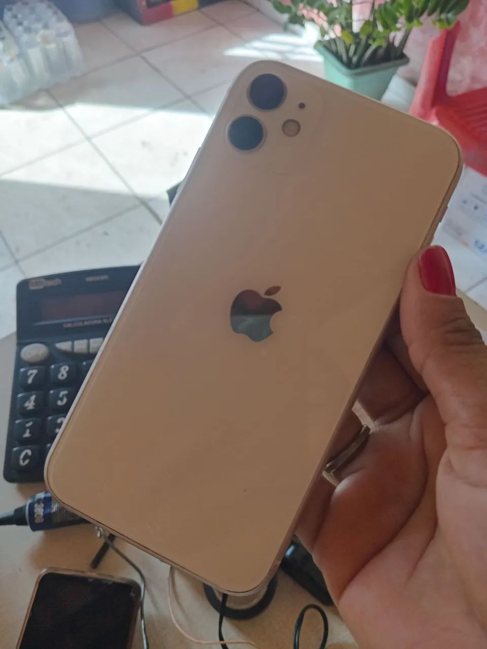 IPhone 11 tudo ok 64 gigas  - Foto 4