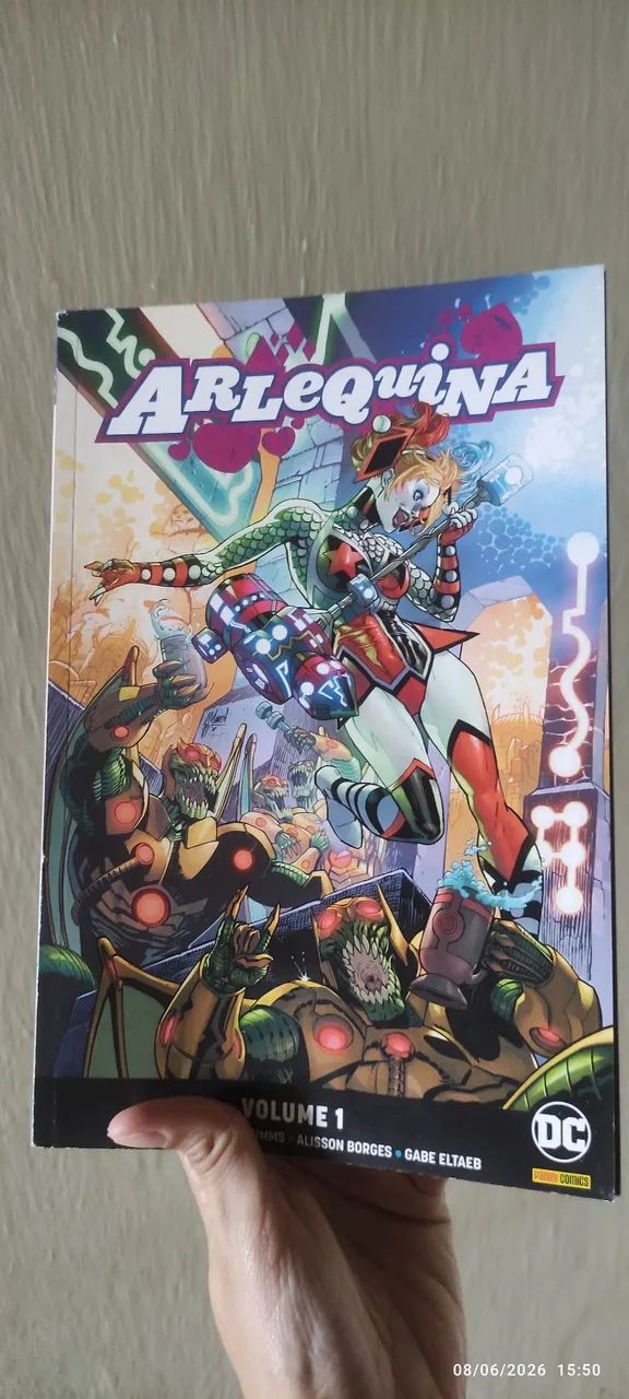 Arlequina HQs da DC comics volumes 1, 2 e 3 *juntas* - Foto 2