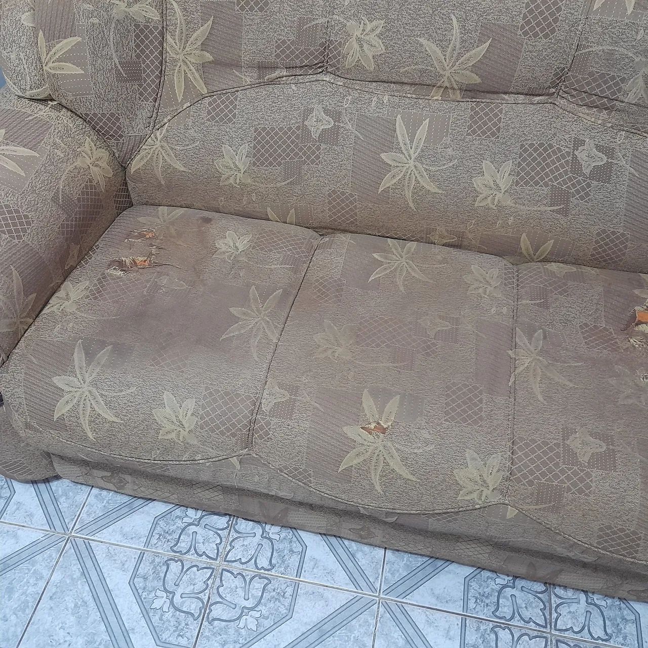 Sofá simples 419420929618749441