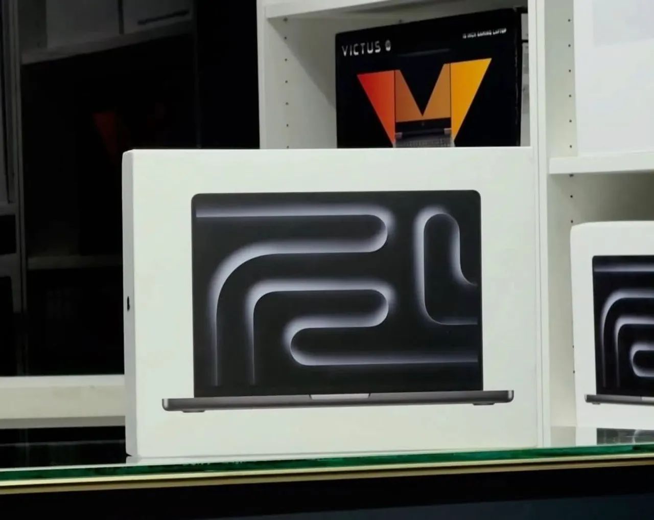 Macbook Pro 16Pol M4 Pro 24GB- 512GB - Foto 2