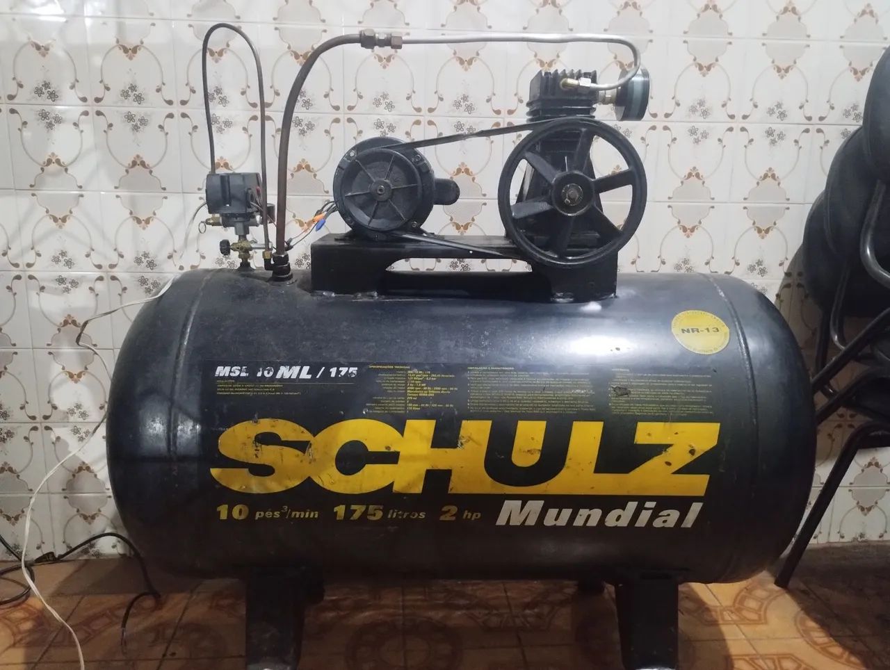 Compressor Schulz Mundial 175l, uso profissional 