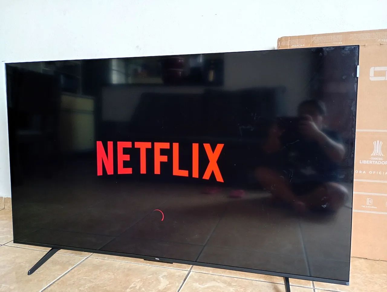 Vendo essa tv da TCL 55 polegadas smart 4k Qled  - Foto 4