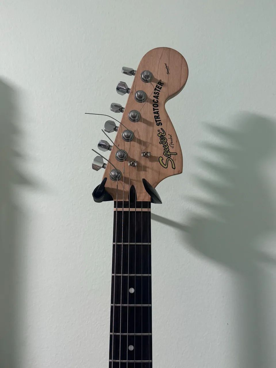 Guitarra Squier Standard 