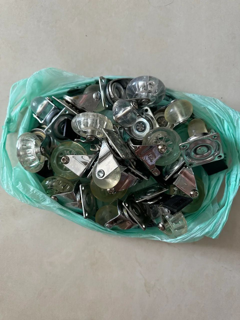 Rodinhas para móveis 
