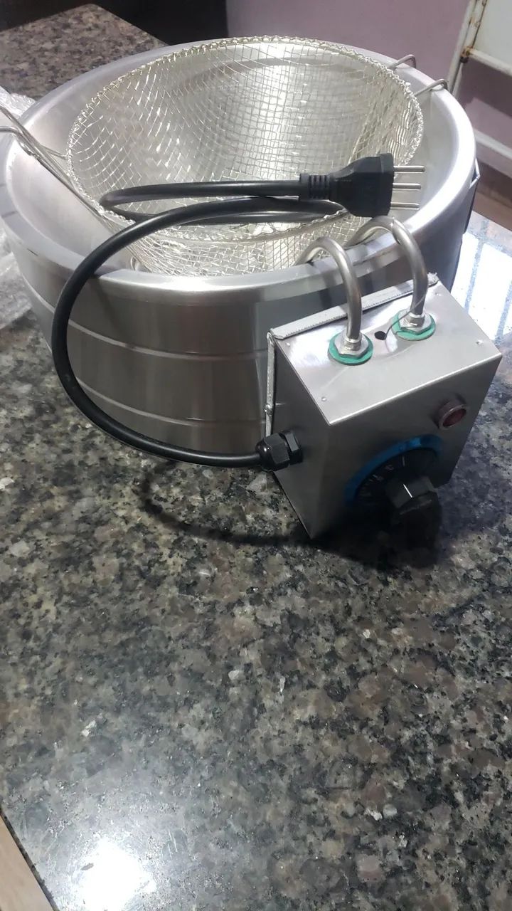 Maquina de coxinha + Fritadeira - Foto 2