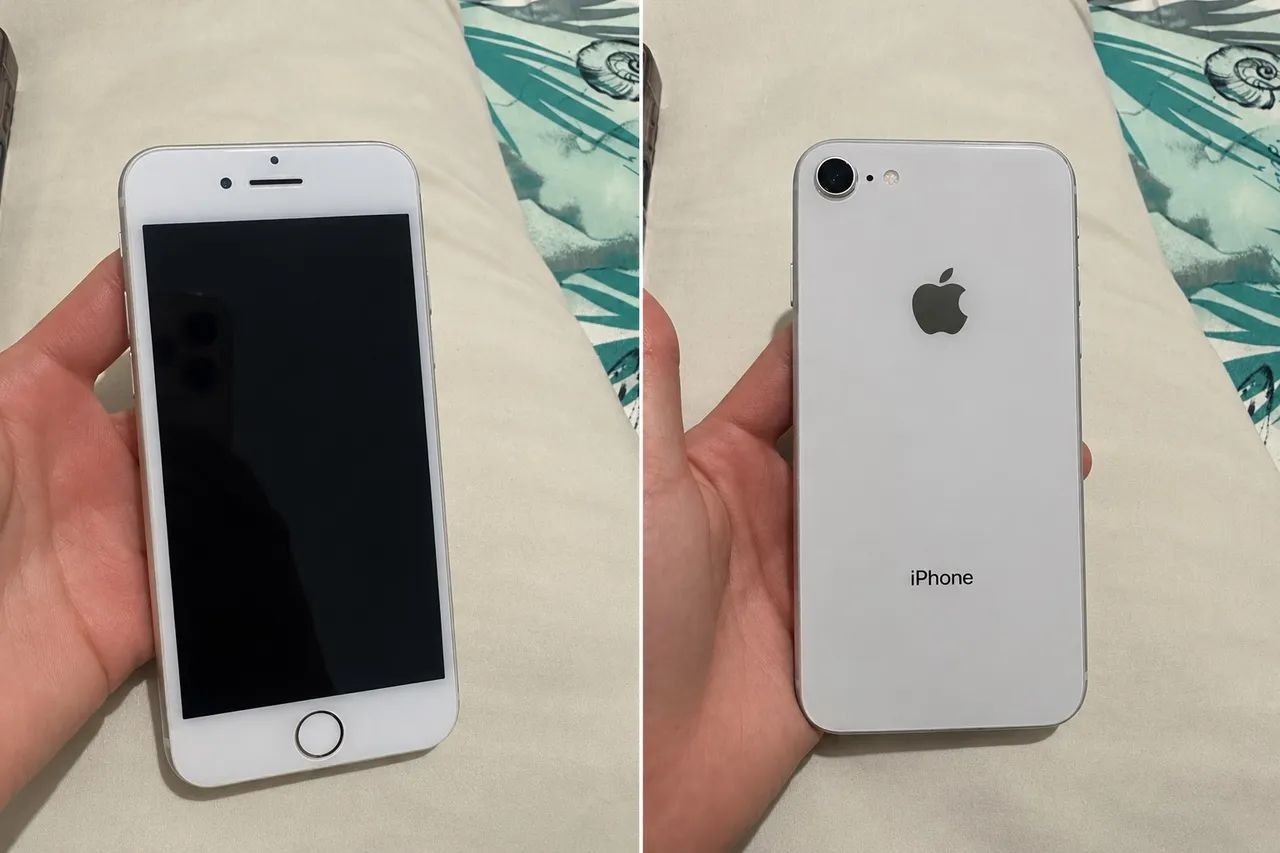 iPhone 8