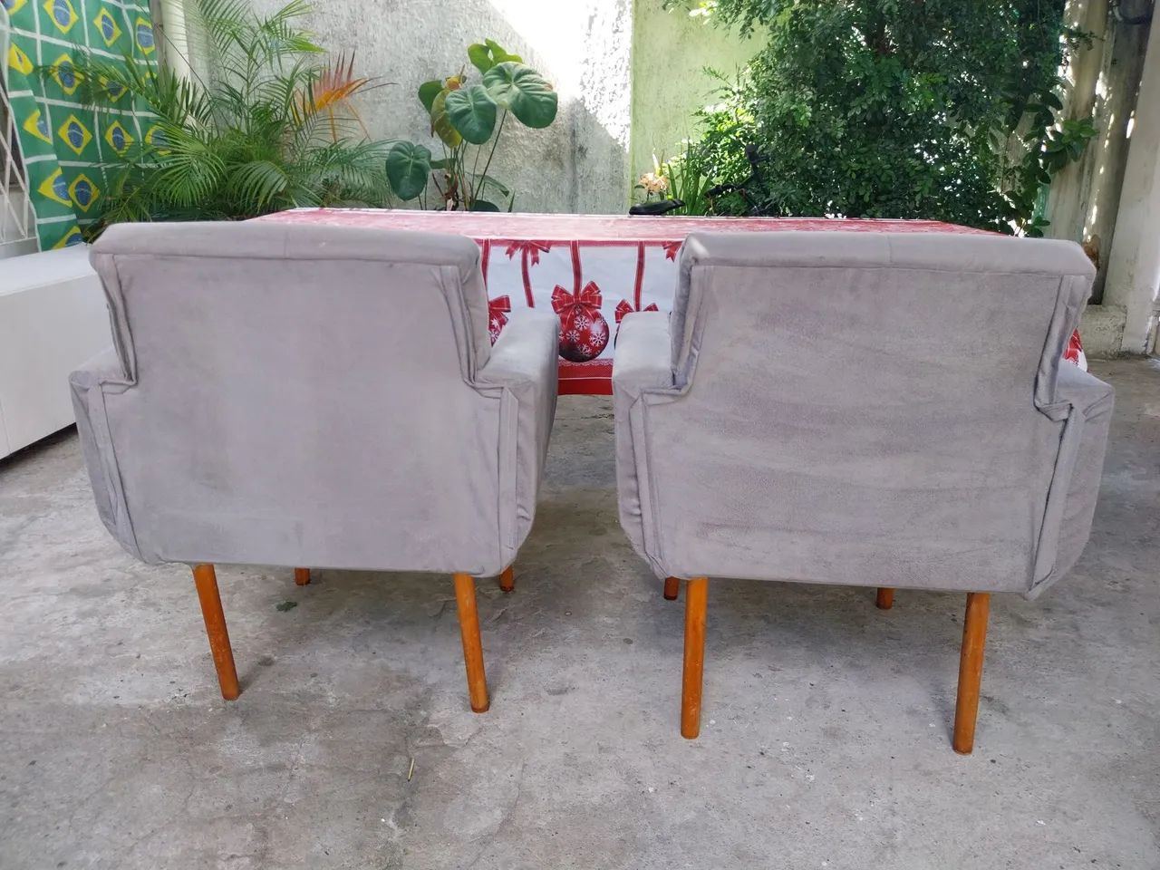 DUAS POLTRONAS CONFORTÁVEIS  - Foto 3