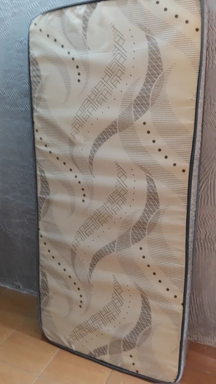 Cama de solteiro e colchão  - Foto 3