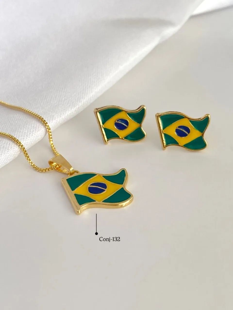 Conjunto Folheado Brasil 45cm