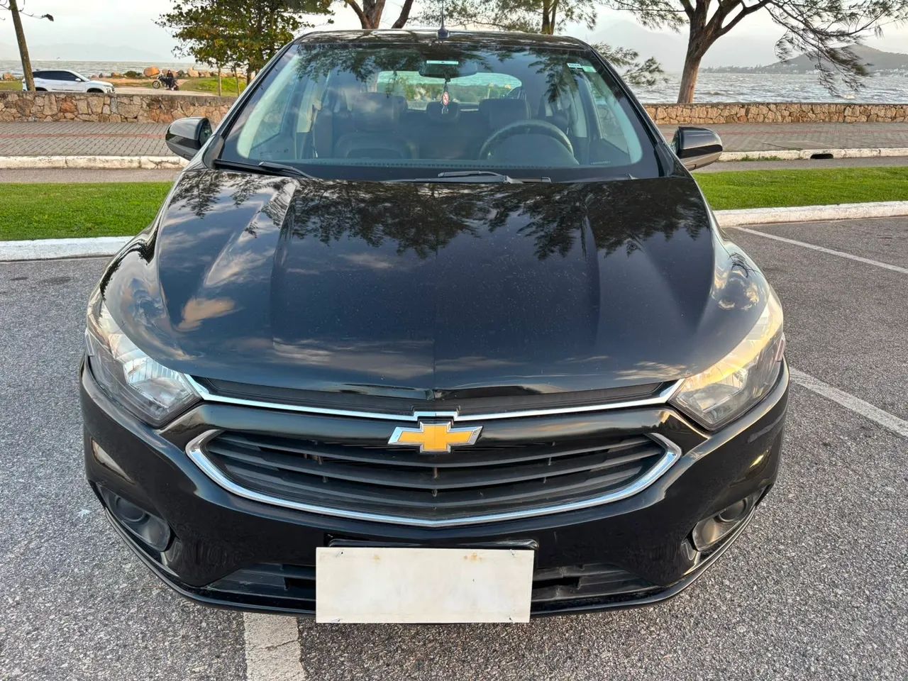 Chevrolet Onix Hatch LT 1.4 8V Flex Mec. 4P 2019 - Foto 2