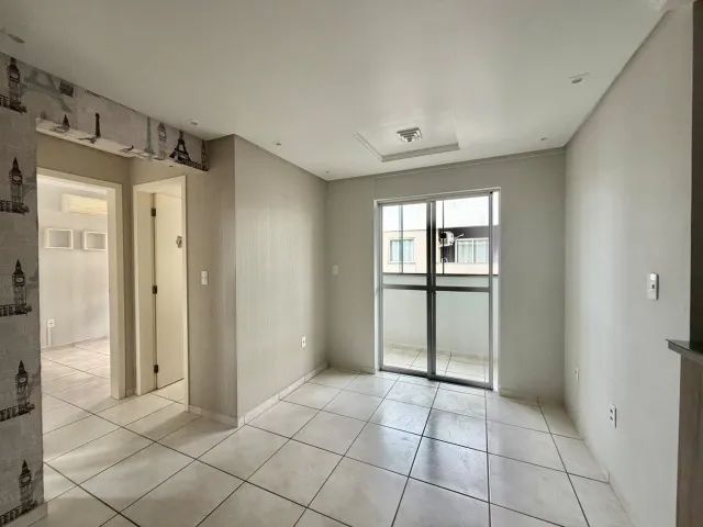 Apartamento Semi Mobiliado bem Localizado - Foto 3