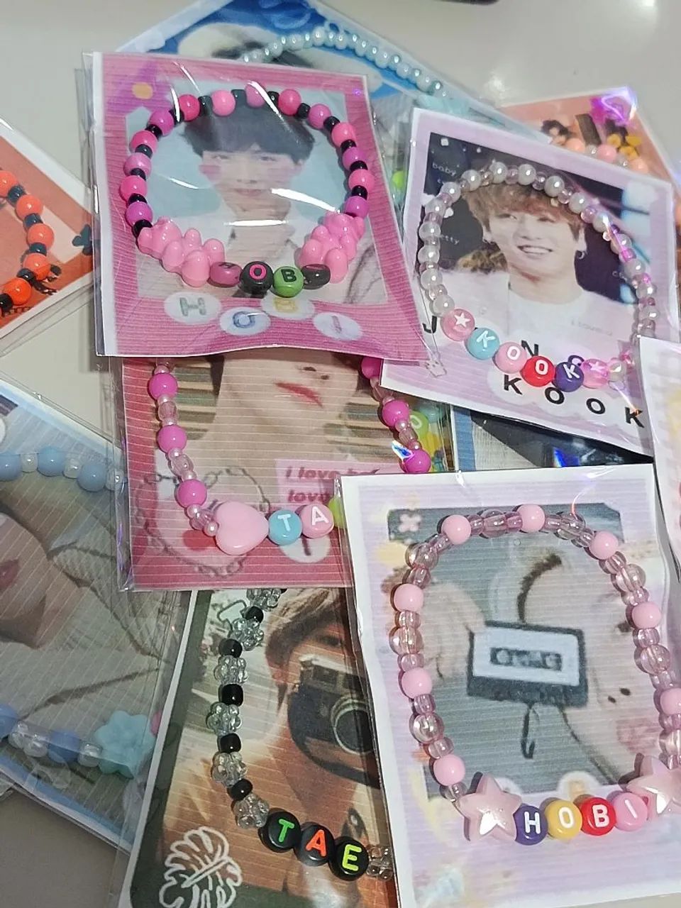 Kit de pulseiras de miçangas do BTS 20 UNIDADES - Foto 2
