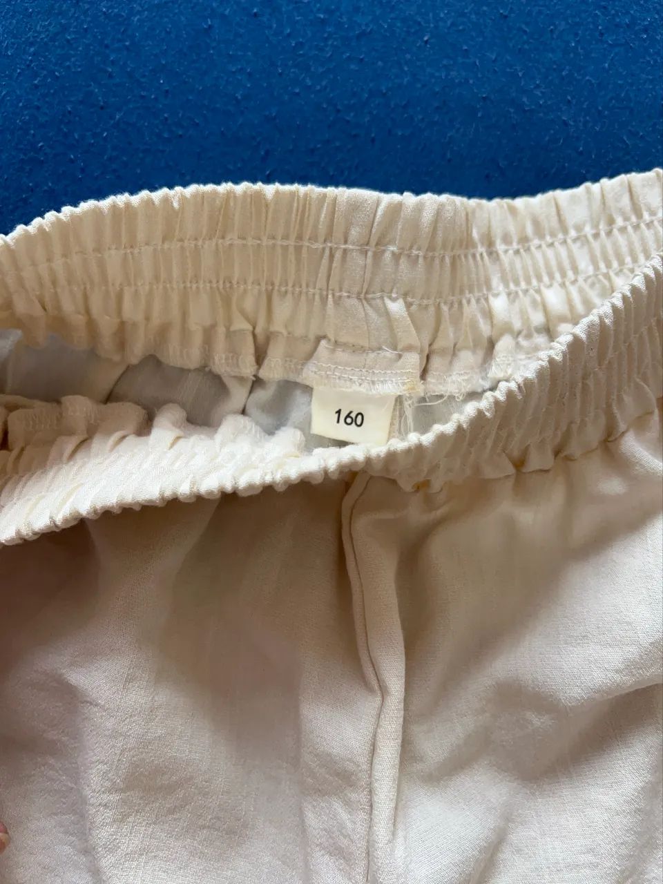 calça jogger cargo bege com elástico na cintura - Foto 3